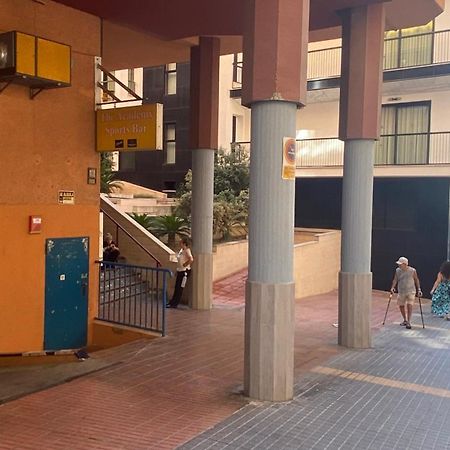 Solymar Poniente Apartamento Recien Reformado A 3 Min De Playa Poniente Y Del Centro Parking Opcional ベニドルム エクステリア 写真