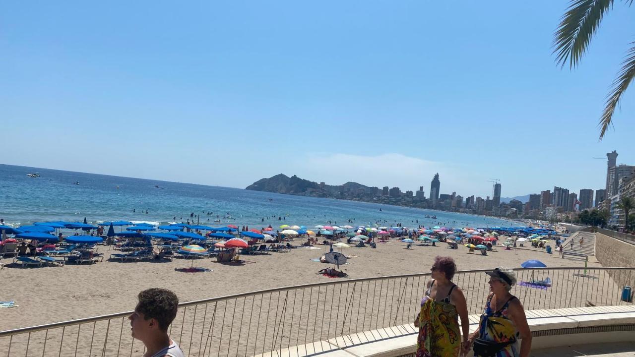 Solymar Poniente Apartamento Recien Reformado A 3 Min De Playa Poniente Y Del Centro Parking Opcional ベニドルム エクステリア 写真