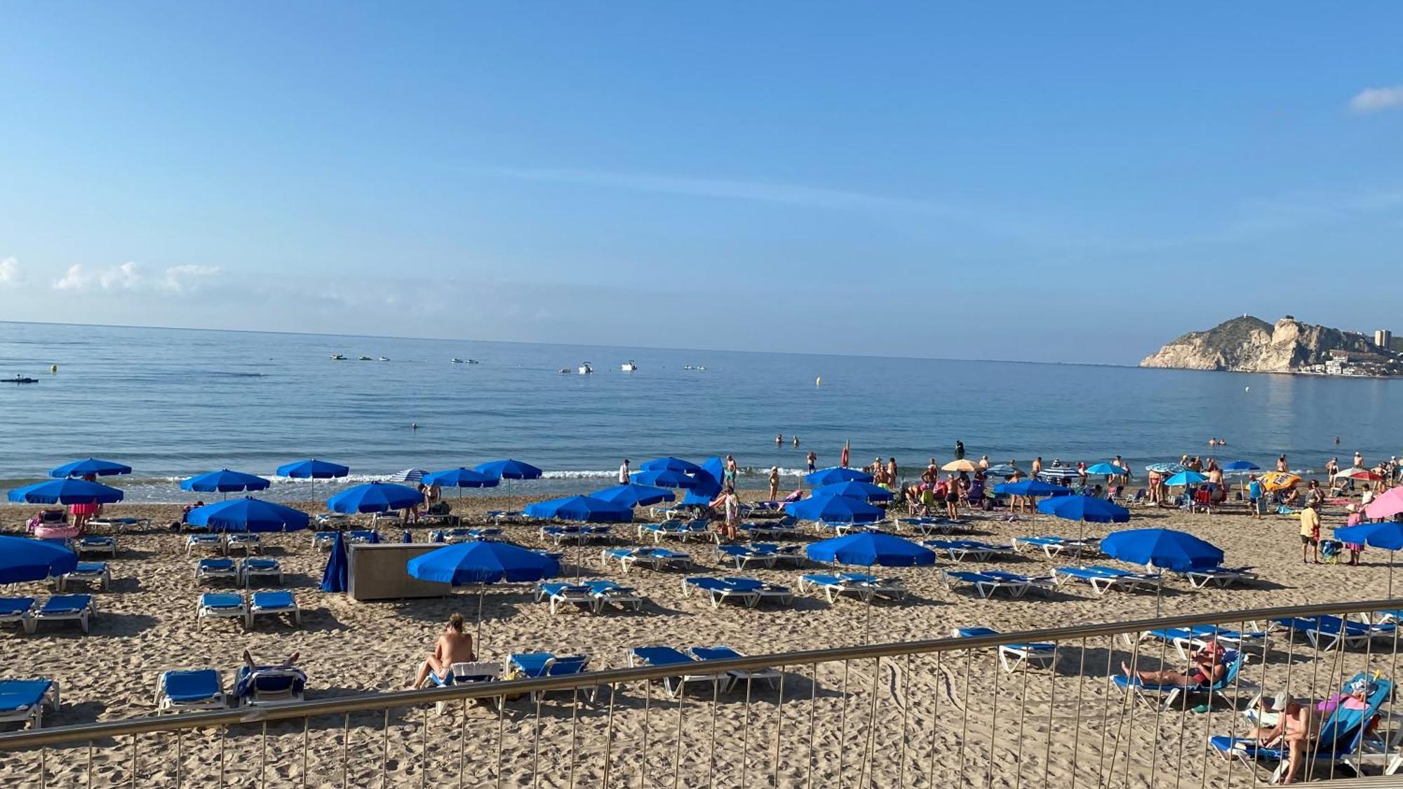 Solymar Poniente Apartamento Recien Reformado A 3 Min De Playa Poniente Y Del Centro Parking Opcional ベニドルム エクステリア 写真